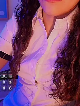 milena_kiitty élő XXX-chatje