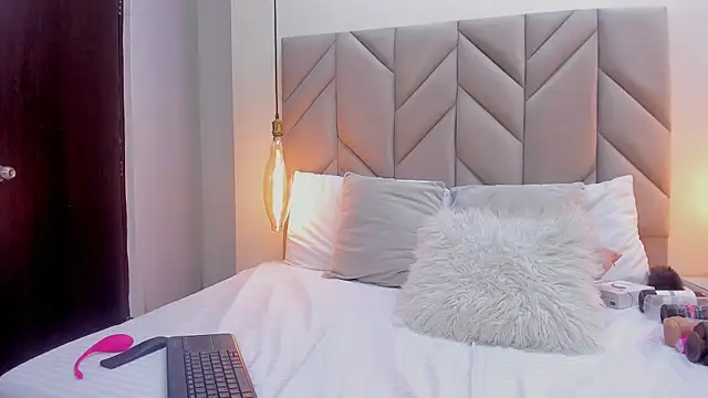 IsabellaFoox Chat XXX live