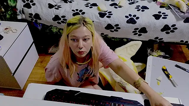 Sansarella's Live XXX Chat