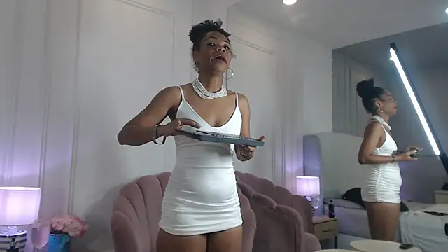 Czat XXX na żywo – ChantalGarner