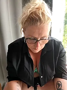 winniess40 Chat XXX live