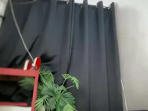 spicy_margaritaxxx: διαδικτυακό σόου στην κάμερα
