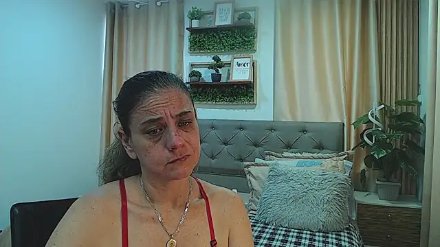 Chat +18 de sasi_luna ao vivo