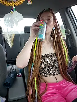 LucidLucy Show in webcam