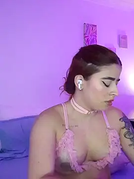 martina_connor1 élő XXX-chatje
