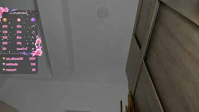 Chat +18 de laura-hills18 ao vivo