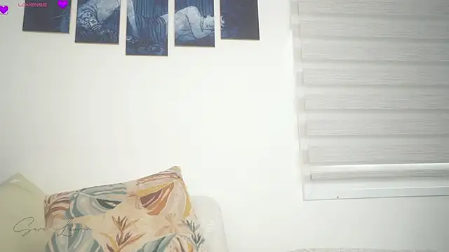 sara-lauren's Live XXX Chat