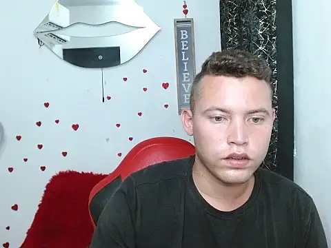 sven_fox723 Show Webcam