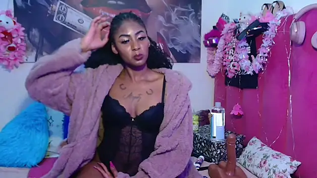 Moreish-06's Live XXX Chat