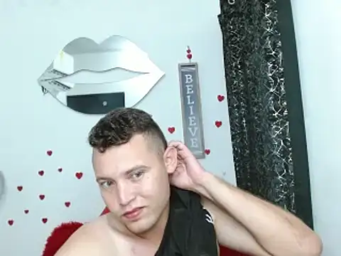 Chat +18 de sven_fox723 ao vivo