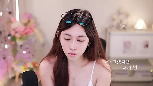 SleepArtist's Live XXX Chat