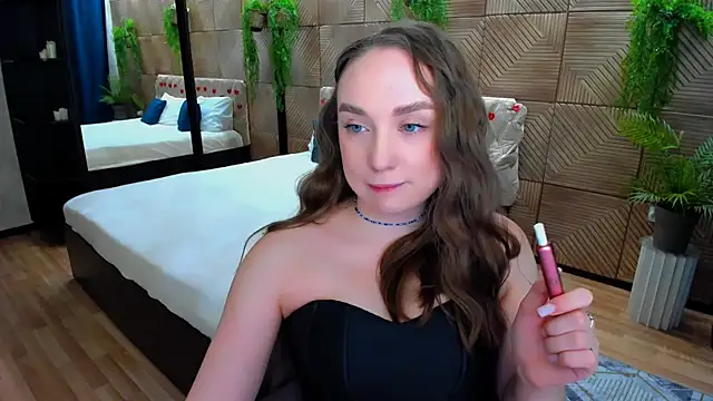 TrueReincarnation Chat XXX live