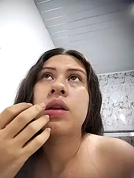 Layla_fontainex_x élő XXX-chatje