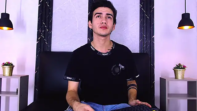 Feiccer_Castquer webcam show