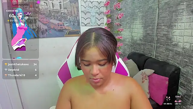 karoll__sex élő XXX-chatje