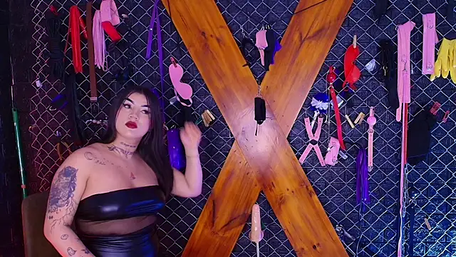 Miss_Juliett_bdsm 网络视讯表演