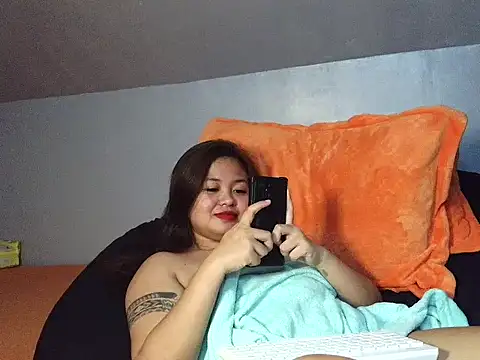 Chillntalkmami Chat XXX in diretta