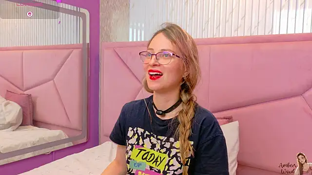 Chat +18 de AmbeerWood_ ao vivo