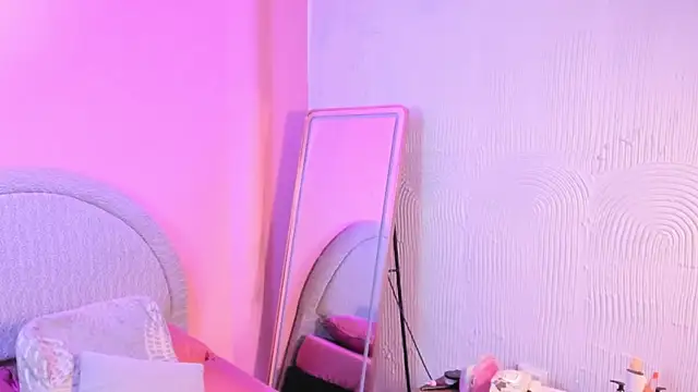 Chat +18 de yeikafoxy ao vivo