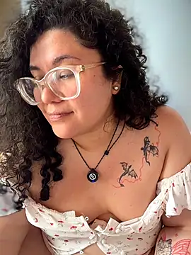 Sembang XXX Secara Langsung CurlyMilf_Vannexxxa