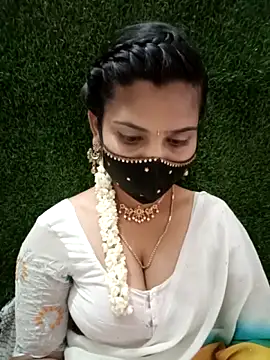 Webkamerová show Nithyatamil