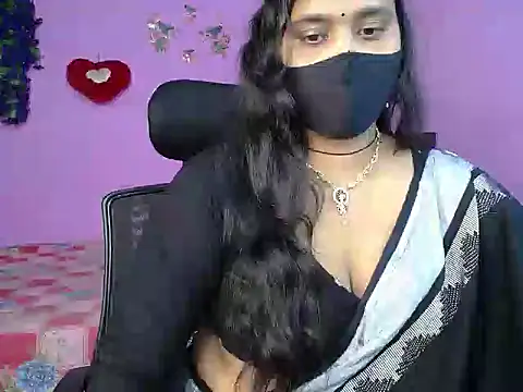 Maiya_Amber Adlı Modelin Web Kamerası Şovu