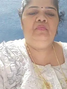 tamilthanushri Adlı Modelin Canlı XXX Sohbeti