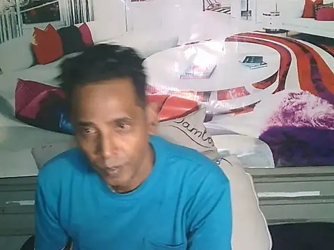 IndianHunk01 webcam show
