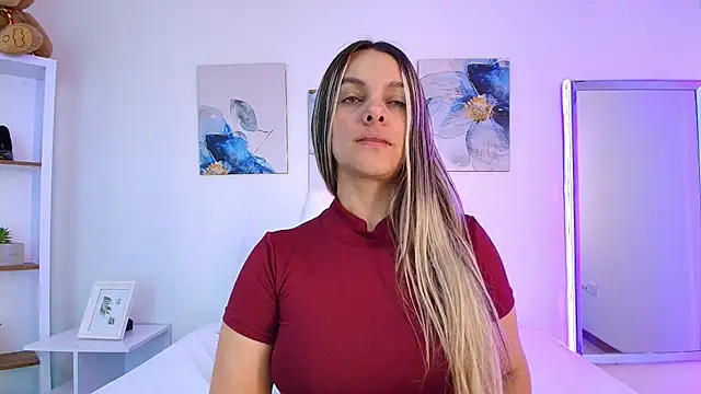 Isabella_Harley Adlı Modelin Canlı XXX Sohbeti
