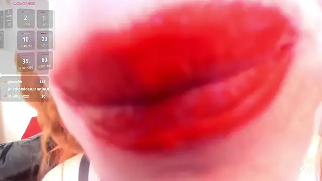 Živý XXX chat softlysoftlyasbeauty