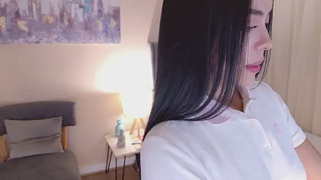 Megaan___ Chat XXX in diretta