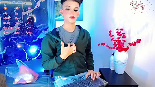 Isabella_Kirk 网络视讯表演