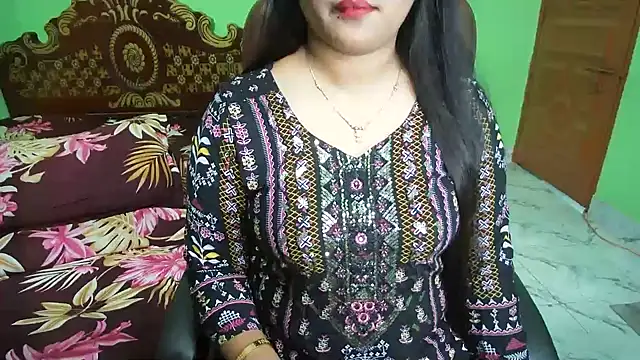 BengaliQueenStar Chat XXX in diretta