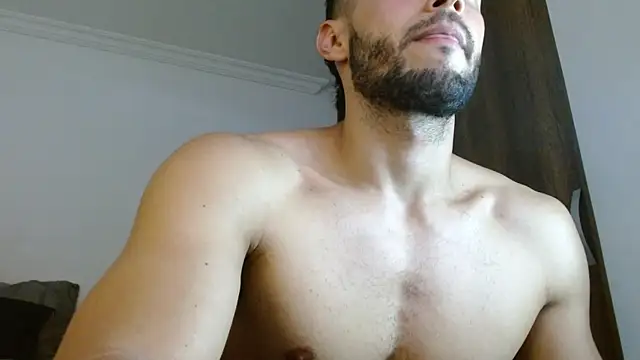 Noah_jhonsonn Adlı Modelin Canlı XXX Sohbeti