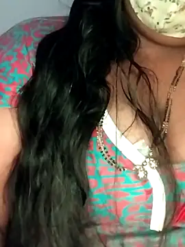 Divyahoty Live XXX-chat