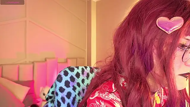 Rossiee_huntt webcam show