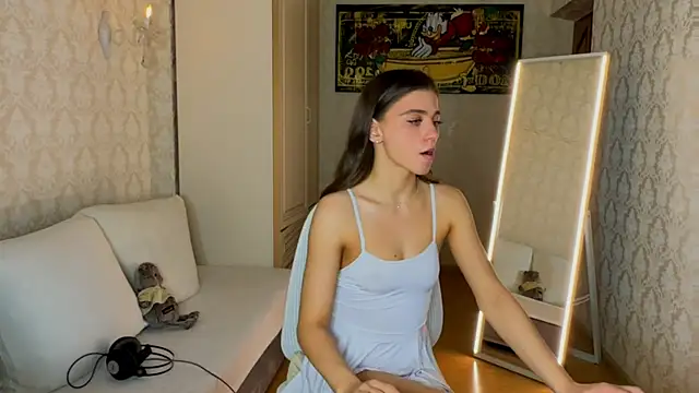 Chatroom XXX en direct de EvaHoly