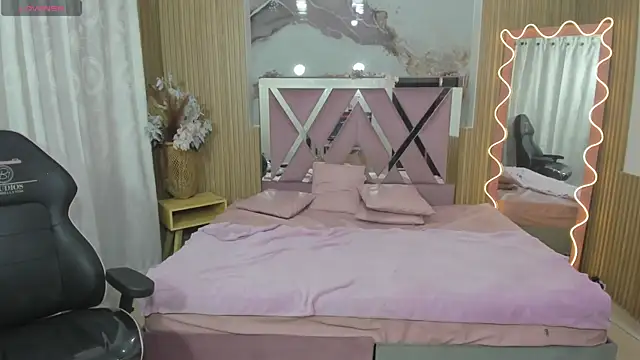 Show modela Krysstal_tay1 na web-kameri