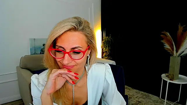 MuseOfStage élő XXX-chatje