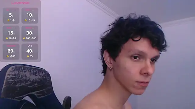 bryamado69 网络视讯表演