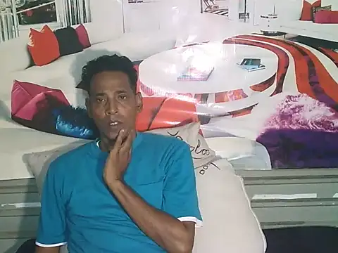 IndianHunk01 webcam show