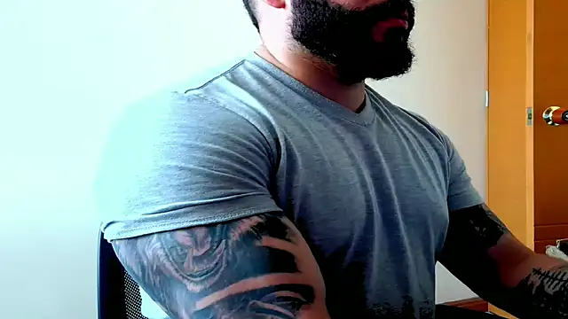 XXX chat uživo modela Vince_Reynolds