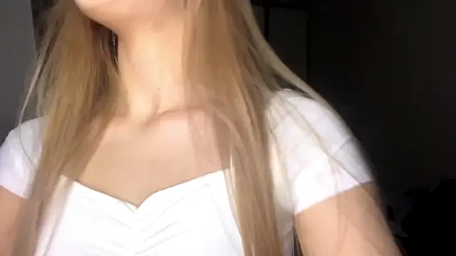 Chat +18 de BlondeDoes ao vivo