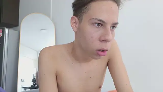 Chatroom XXX en direct de grey___27