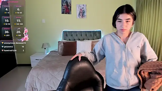 Chat +18 de Celeste_Rous__ ao vivo