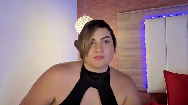 AgnesIvanova Adlı Modelin Canlı XXX Sohbeti