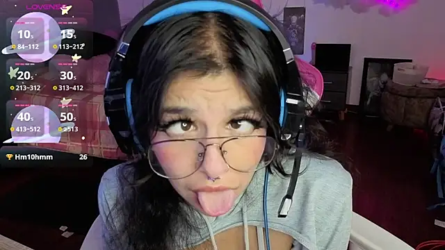 Chat XXX en directo de larah_uwu