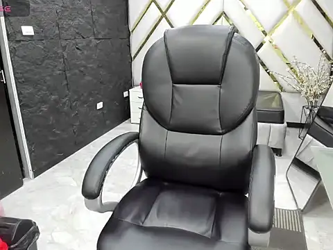 hazel_18_ live XXX chat