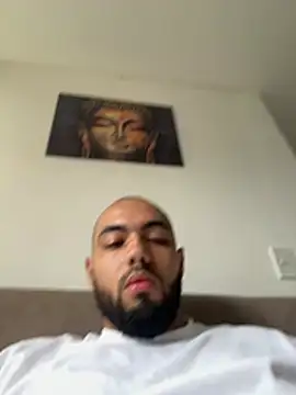 arturguy00 Adlı Modelin Canlı XXX Sohbeti