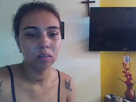 EmmaSplycer02's Live XXX Chat